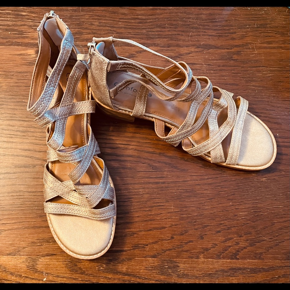Comfortiva leather sandals